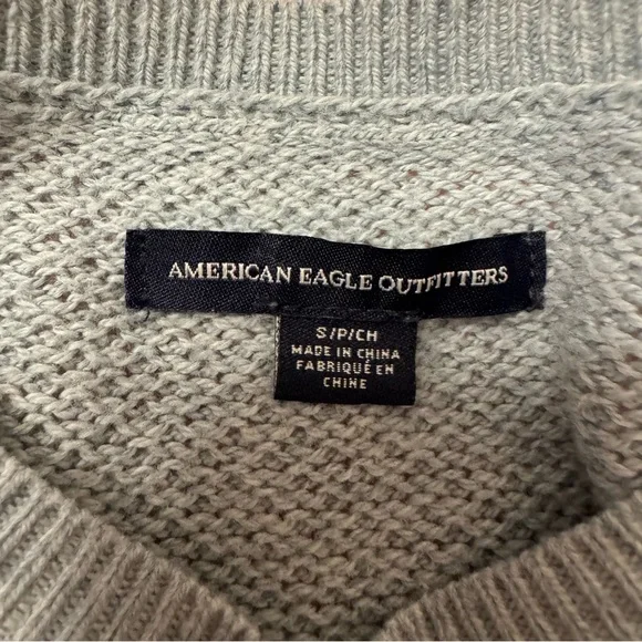 2/20 American Eagle Ombré Cable Knit Sweater - Women’s Small - Picture 6 of 7